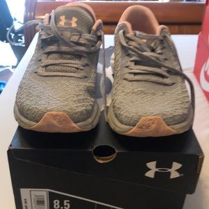 Under Armour 8 1/2